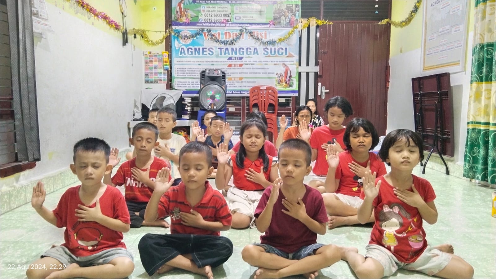 Kegiatan anak-anak Panti Asuhan Agnes